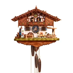 Biergarten mit Stammtisch Kuckucksuhr