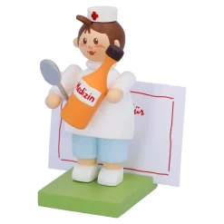 Junge mit Medizin "Kleiner Doktor"