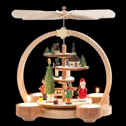 Teelicht-Pyramide Weihnachtsmann im Dorf